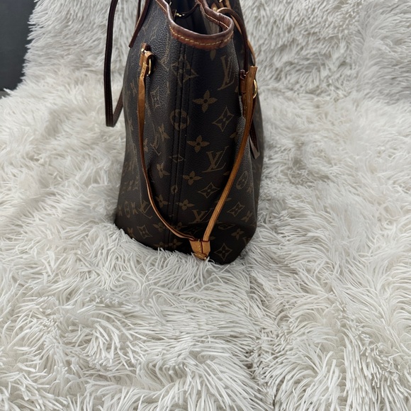 Louis Vuitton Classic Brown Monogram Tote - Picture 6 of 9